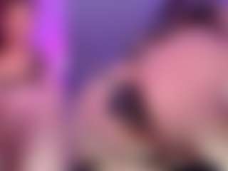 ScarletHill MILF webcam performer live streaming