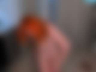 Almaz-Fire-Fox-One MILF webcam performer live streaming