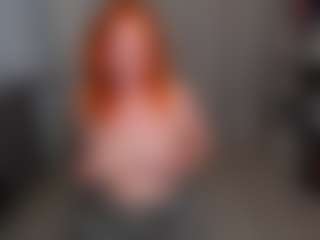 Live cam show with Almaz-Fire-Fox-One - Red Hair Middle Aged on live18s.com