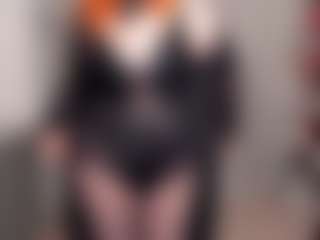 Live cam show with Almaz-Fire-Fox-One - Granny MILF on Camsoda