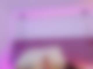 Live cam show with emmily-z - Teen (18+) on luckytryst.com