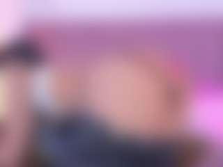 emmily-z's Live Sex Cam Show