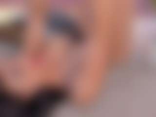 Live cam show with emmily-z - Fuck Machine on 1on1-livenow