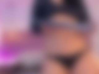 emmily-z's Live Sex Cam Show