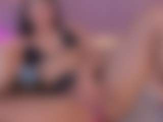 emmily-z's Live Sex Cam Show