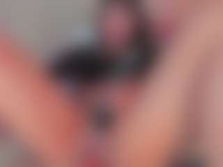 emmily-z's Live Sex Cam Show