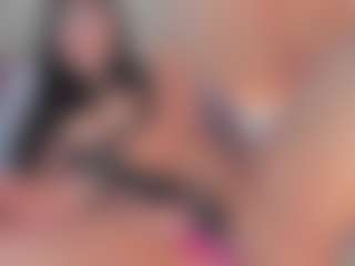 emmily-z's Live Sex Cam Show