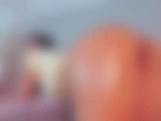 Live cam show with emmily-z - Ride Torso on Uber Horny