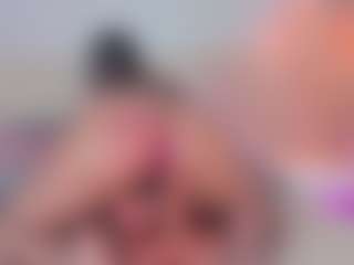 emmily-z's Live Sex Cam Show