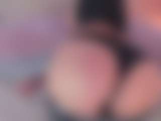 emmily-z's Live Sex Cam Show