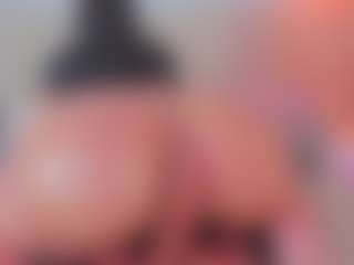 emmily-z's Live Sex Cam Show