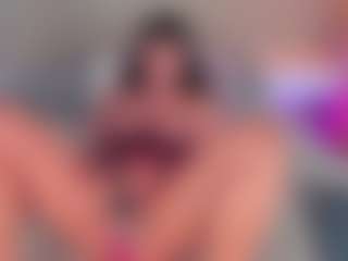 emmily-z's Live Sex Cam Show