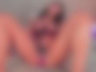 emmily-z's Live Sex Cam Show