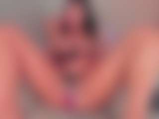 emmily-z's Live Sex Cam Show