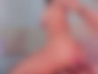 emmily-z's Live Sex Cam Show