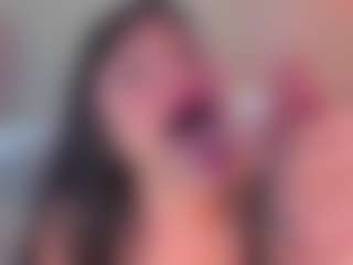 emmily-z's Live Sex Cam Show