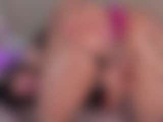emmily-z's Live Sex Cam Show