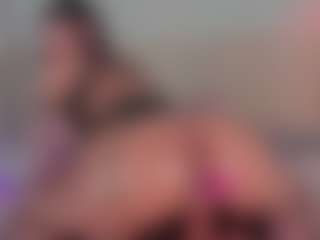 emmily-z's Live Sex Cam Show