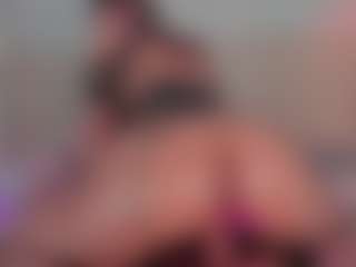 emmily-z's Live Sex Cam Show