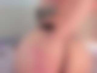 emmily-z's Live Sex Cam Show