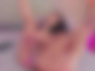 emmily-z's Live Sex Cam Show