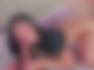 emmily-z's Live Sex Cam Show