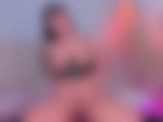emmily-z's Live Sex Cam Show