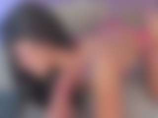 Live cam show with emmily-z - Skinny on Nude Live Now