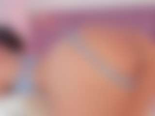 emmily-z's Live Sex Cam Show