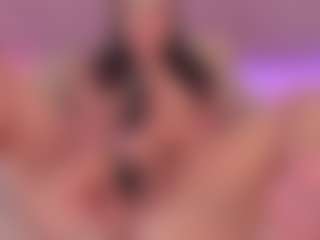 Live cam show with emmily-z - Cute on Camsoda