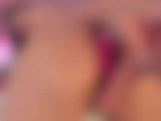 emmily-z's Live Sex Cam Show