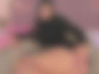 emmily-z's Live Sex Cam Show