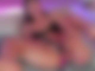 emmily-z's Live Sex Cam Show