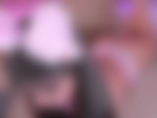 Live cam show with emmily-z - Cute on Camsoda