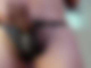 ZoeeMorettii's Live Sex Cam Show