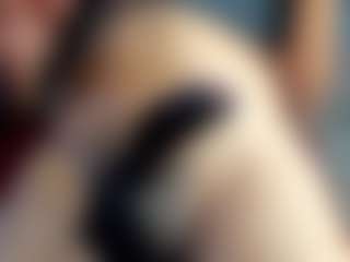 ZoeeMorettii's Live Sex Cam Show