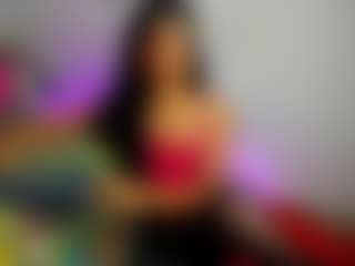 Live cam show with ZoeeMorettii - Smoking on live18s.com