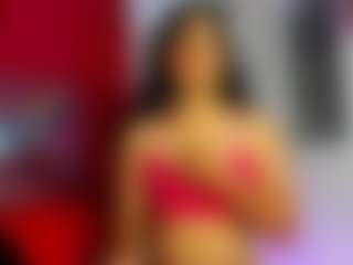 Live cam show with ZoeeMorettii - White on UwU Esports | colombia