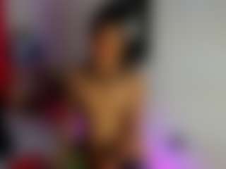 Live cam show with ZoeeMorettii - White on luckytryst.com | colombia