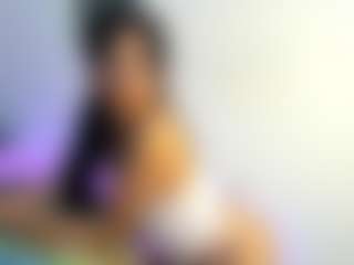 Live cam show with ZoeeMorettii - Tiny Tits on Camsoda