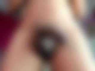 ZoeeMorettii's Live Sex Cam Show
