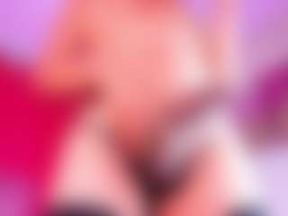 Live cam show with ZoeeMorettii - White on AdultVida.com | colombia