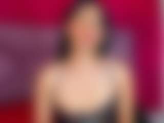 Live cam show with ZoeeMorettii - Average on Sweet Sext