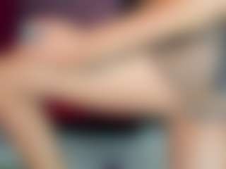 Live cam show with ZoeeMorettii - Tiny Tits on TottyGirls
