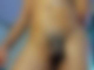 Live cam show with ZoeeMorettii - Cumshot on Camsoda