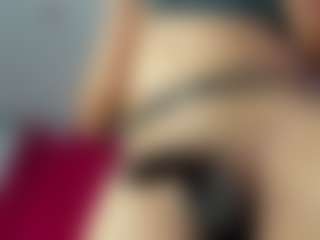 ZoeeMorettii's Live Sex Cam Show