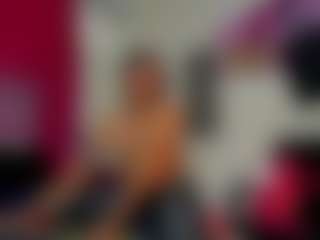 Live cam show with ZoeeMorettii - Bald on slutload