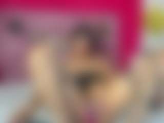 ZoeeMorettii's Live Sex Cam Show