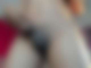 Live cam show with ZoeeMorettii - Colombia on Camming Site