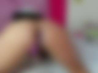 Live cam show with ZoeeMorettii - Bald on Camsoda